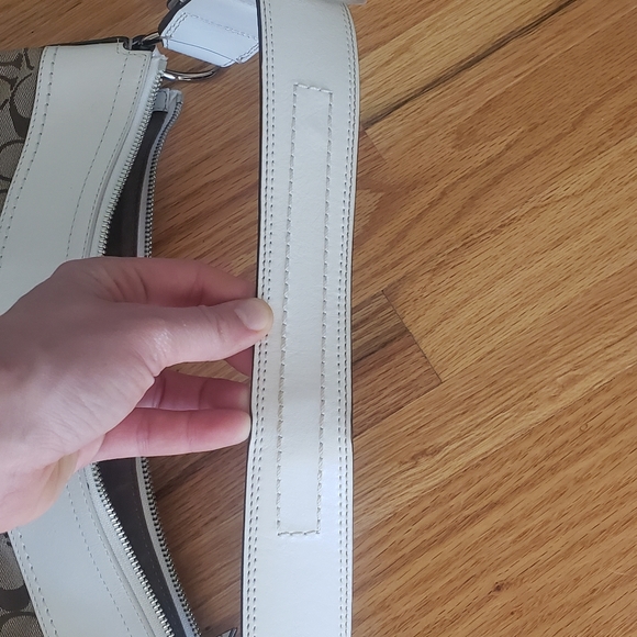 Coach purse - Picture 4 of 8